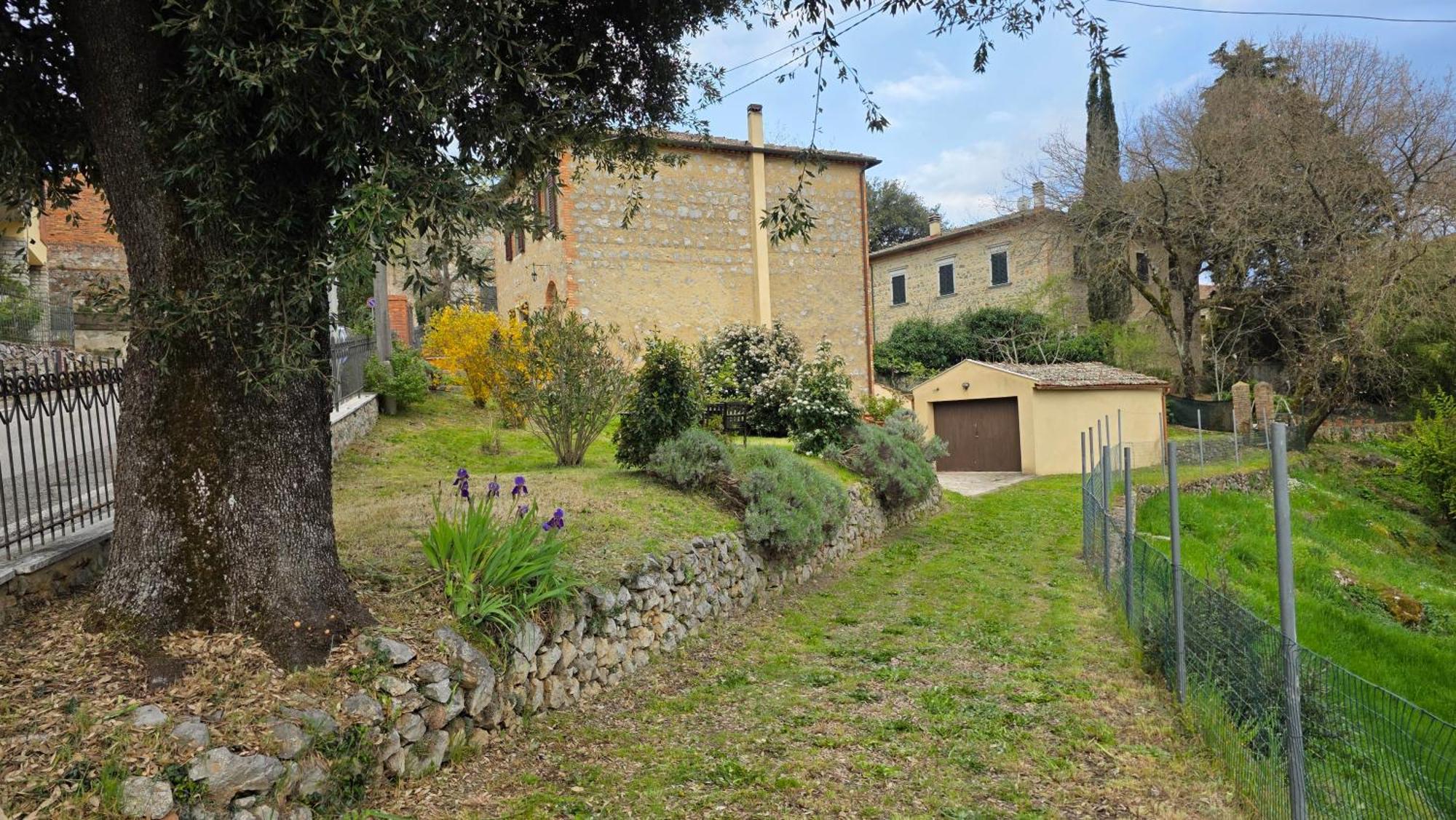 Вилла A Casa Di Gabri Montefollonico Экстерьер фото